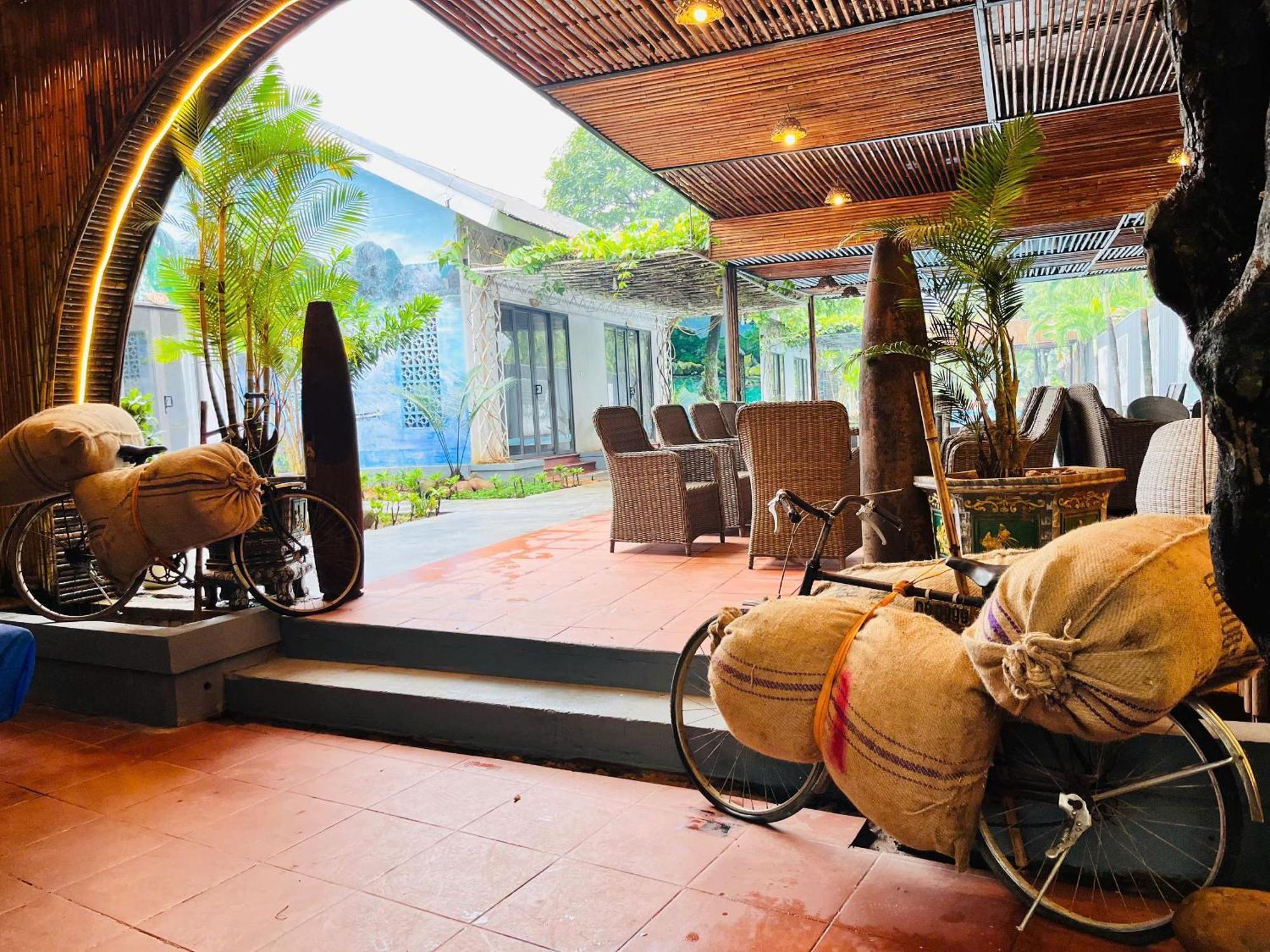 Commander Lodge Phong Nha Exterior foto